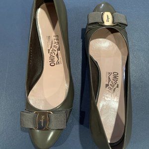 Salvatore Ferragamo Felce Calf Size W7.5 3cm